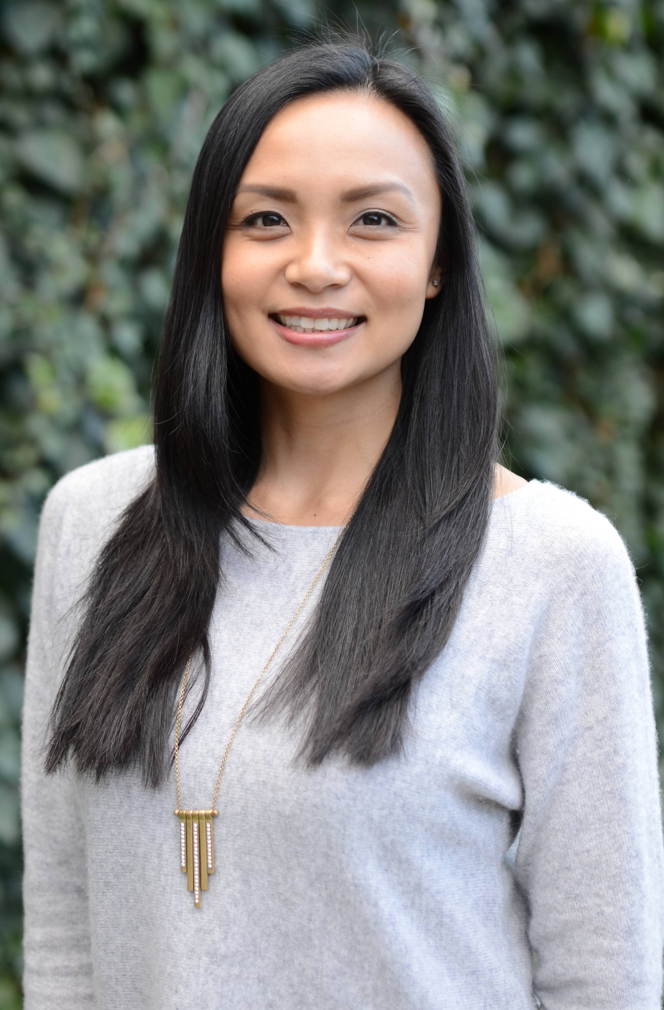 default headshot; white image of Spartan helmet on grey background